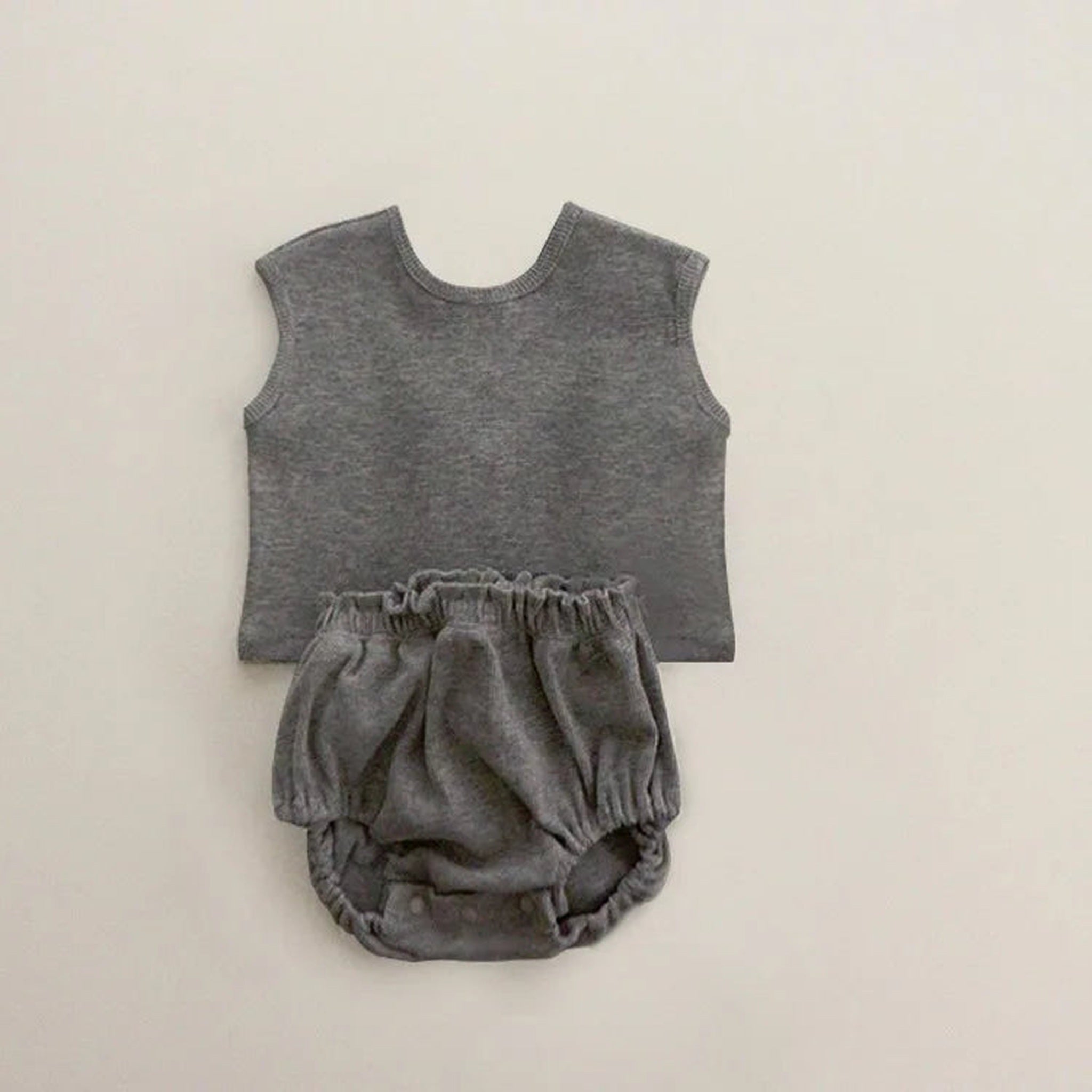 Dark gray sleeveless outfit set with bloomer bottoms