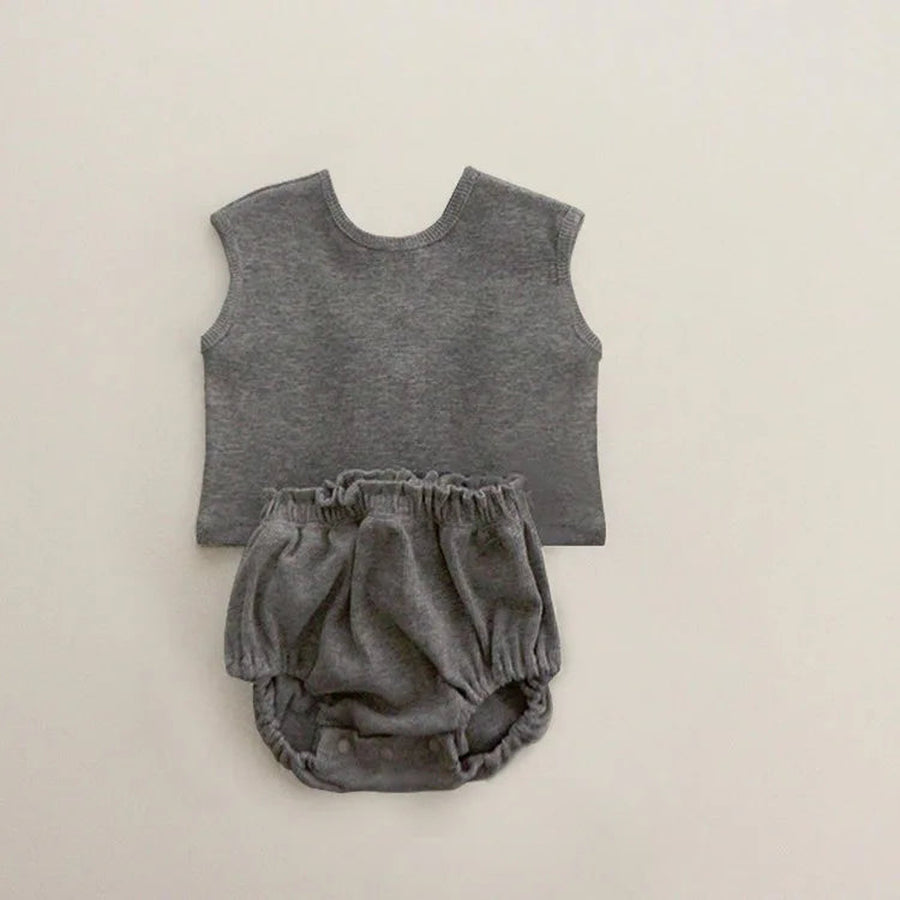 Dark gray sleeveless outfit set with bloomer bottoms