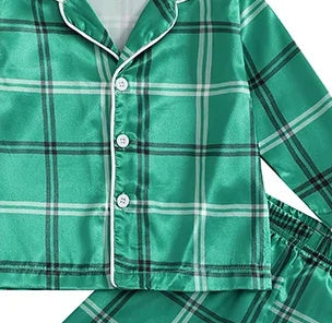 Kids’ Green Plaid Christmas Pajama Set — close-up detail 3
