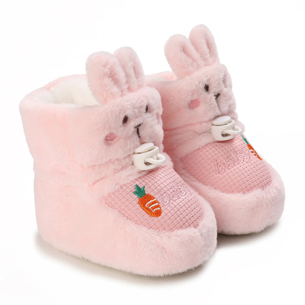 Warm and secure baby boots for winter wear