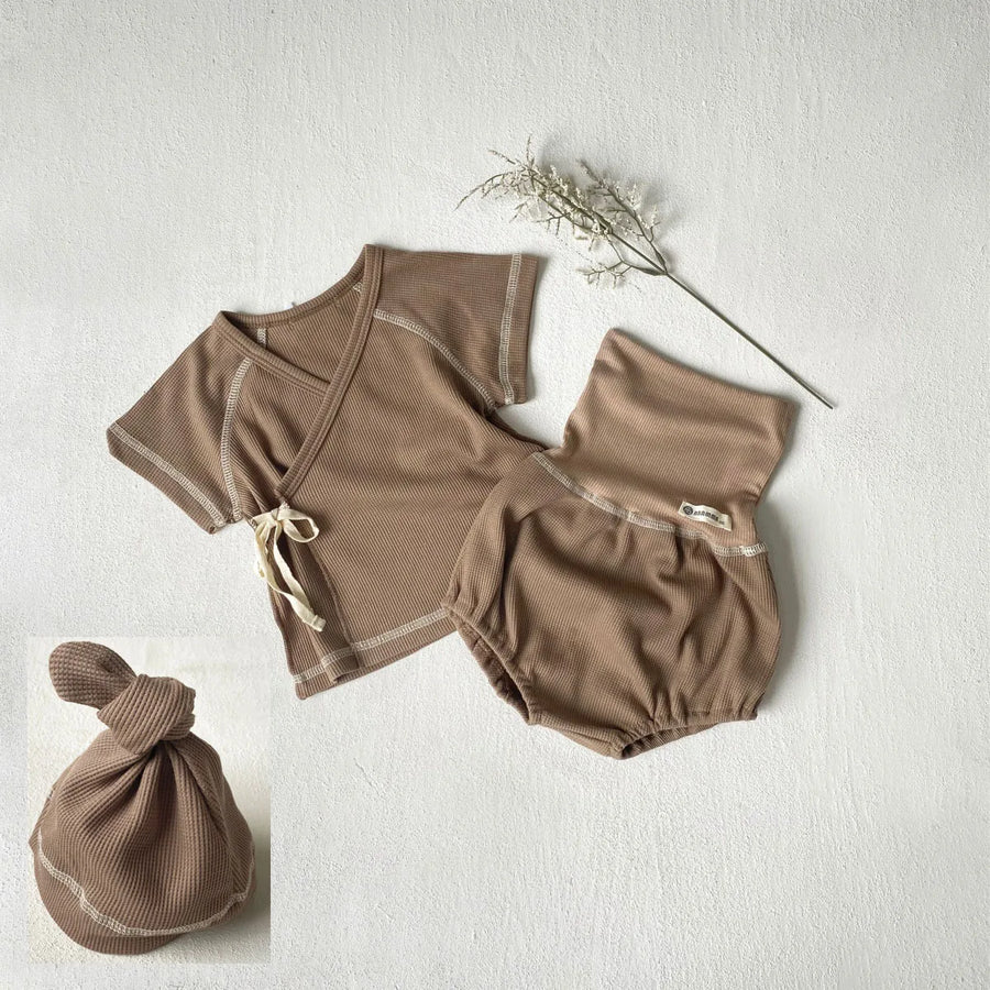 Unisex Two-Piece Casual Pajamas Set with Short Sleeve Top and High Waist Shorts