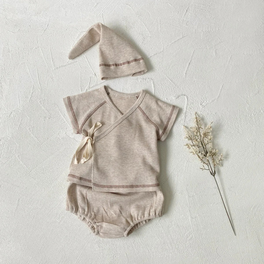 Unisex Two-Piece Casual Pajamas Set with Short Sleeve Top and High Waist Shorts