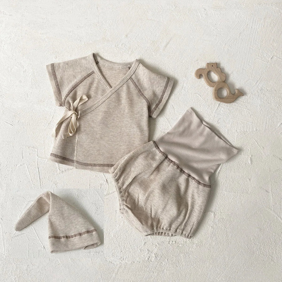 Unisex Two-Piece Casual Pajamas Set with Short Sleeve Top and High Waist Shorts