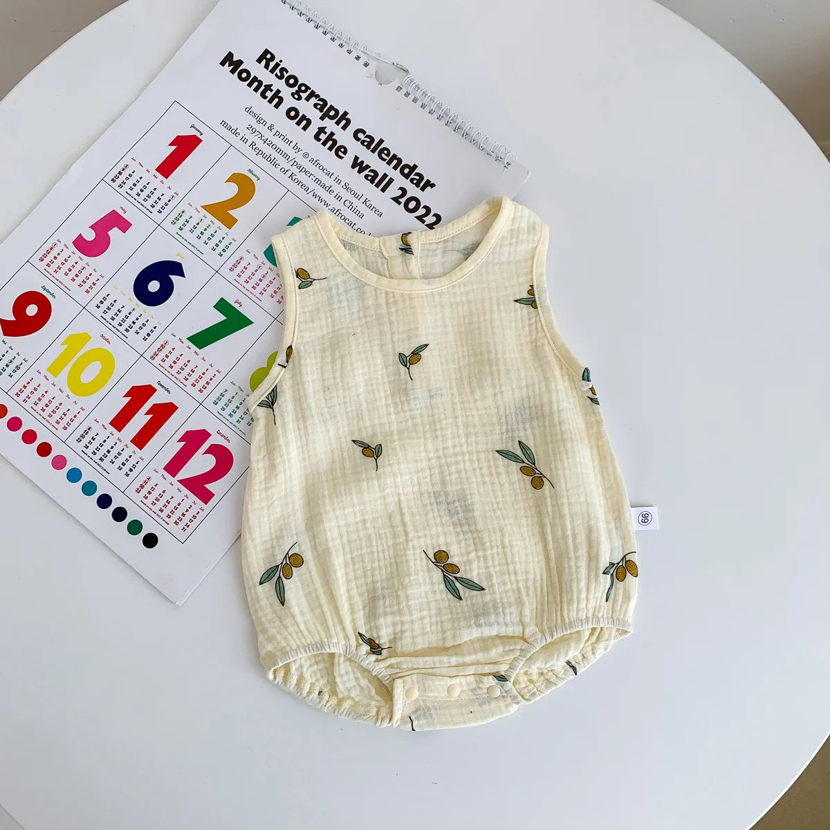 Wrinkle Cloth Sleeveless Bodysuit
