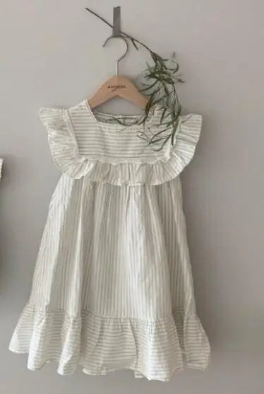 Summer girls romper dress with lace and ruffles in vintage style