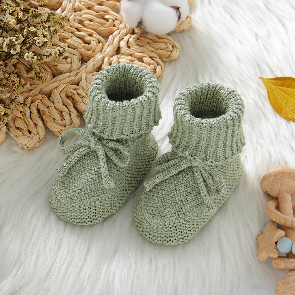 Breathable knitted baby booties for first walkers
