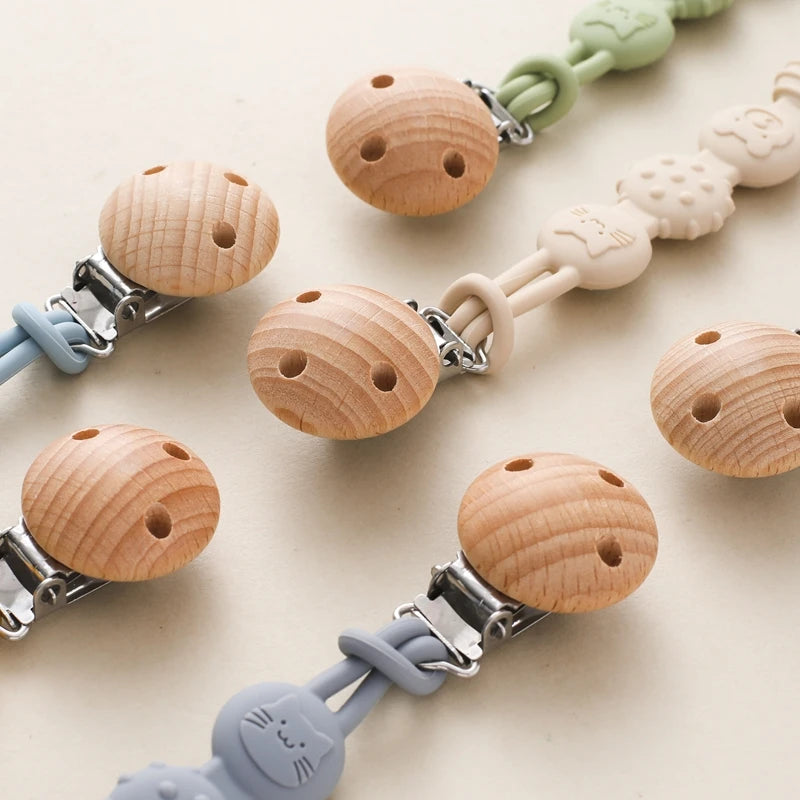 Beech Wood Pacifier Clip