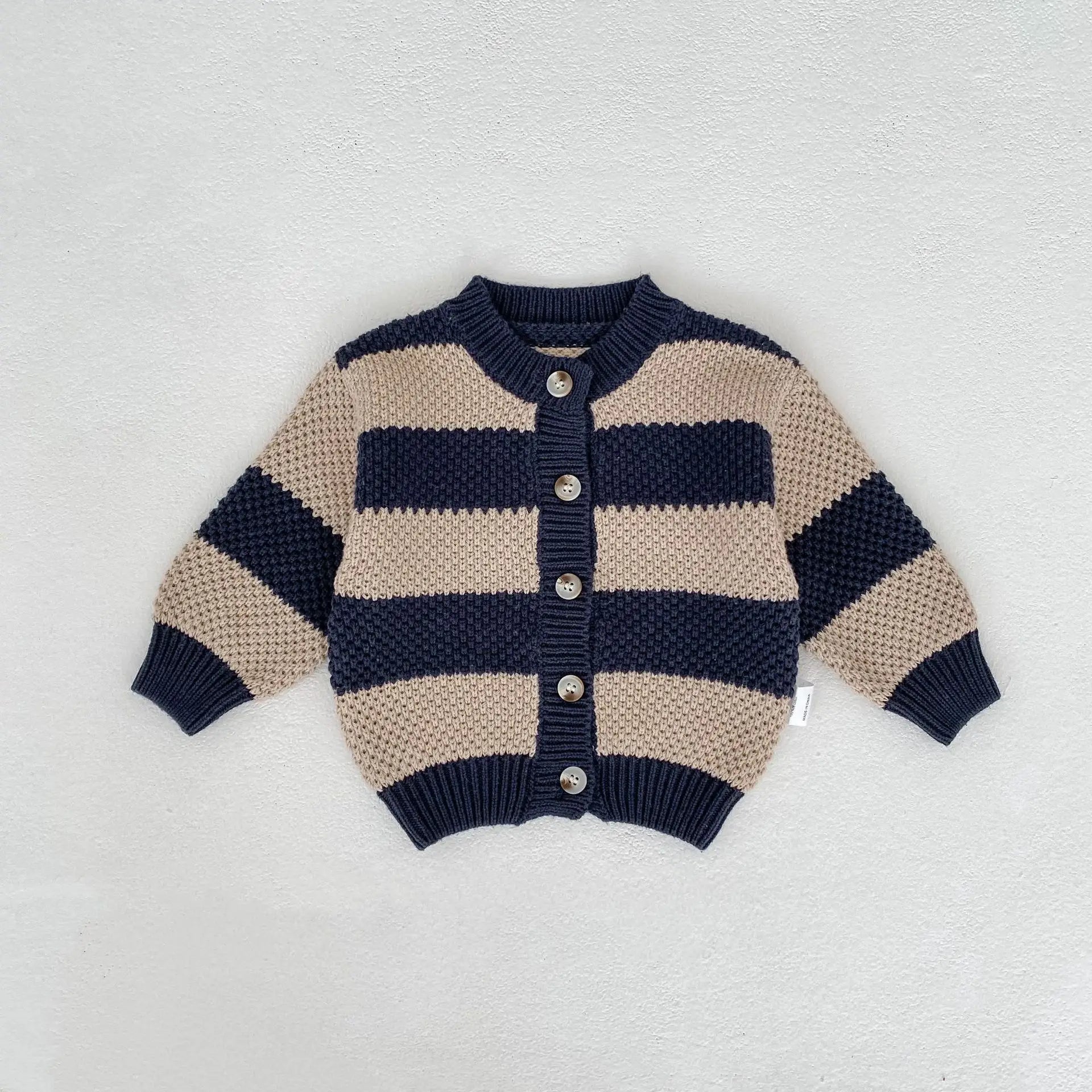 Striped knitted cardigan sweater jacket for babies with full sleeves