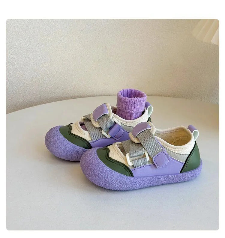 Pair of lilac hook-and-loop play shoes