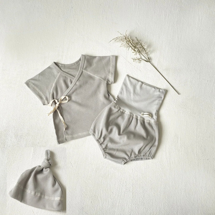 Unisex Two-Piece Casual Pajamas Set with Short Sleeve Top and High Waist Shorts