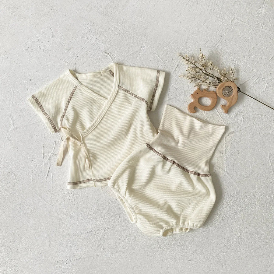 Unisex Two-Piece Casual Pajamas Set with Short Sleeve Top and High Waist Shorts
