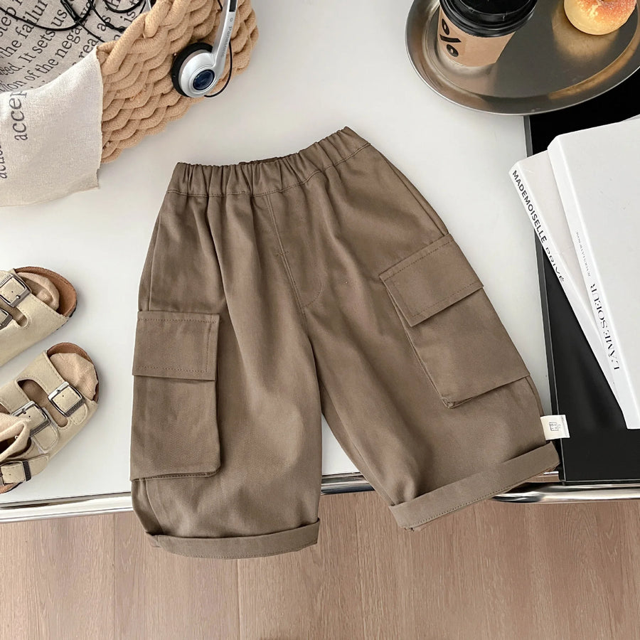 Close-up of cargo pocket on Loose Cargo Pocket Pants