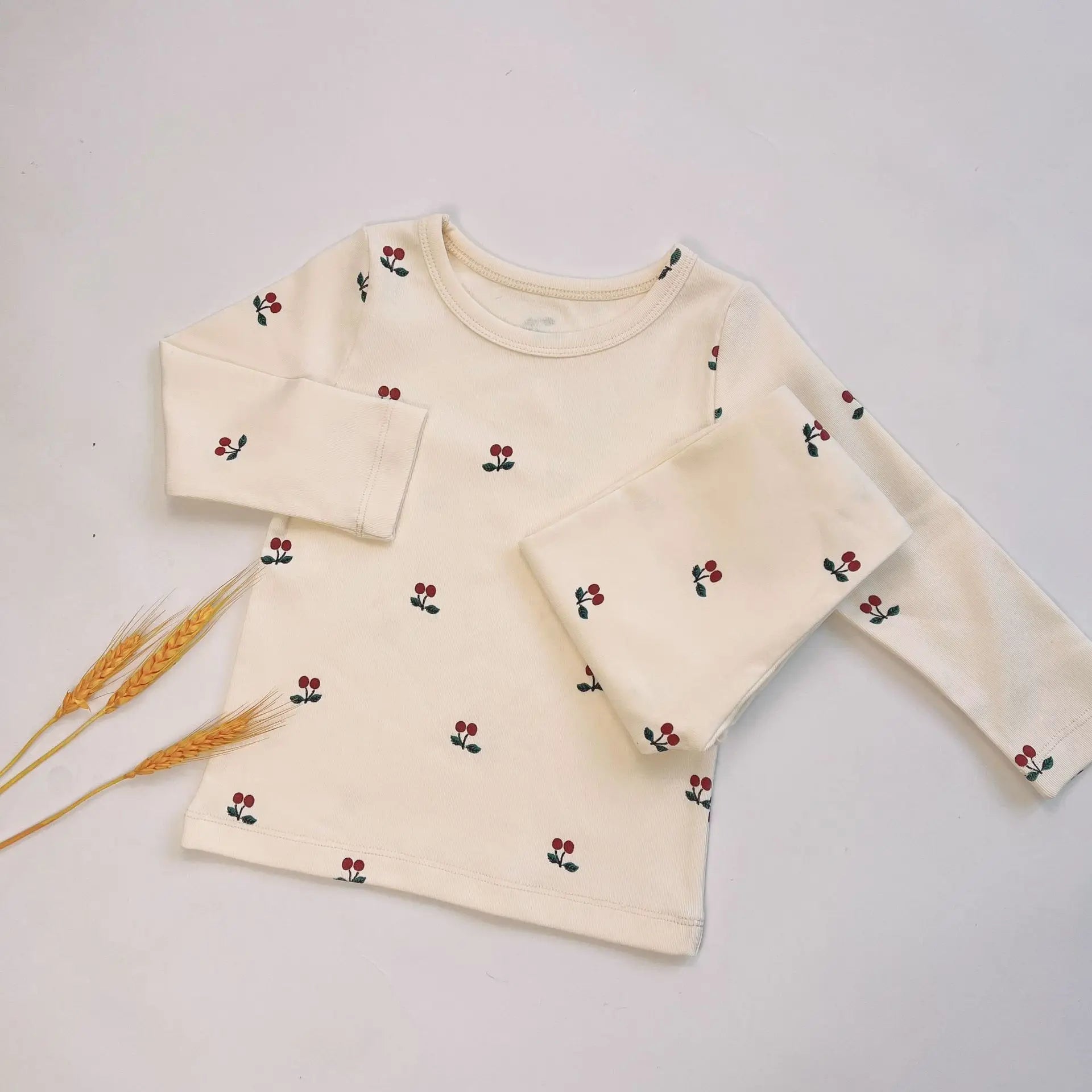 Floral Print Baby Pajama Set fabric texture