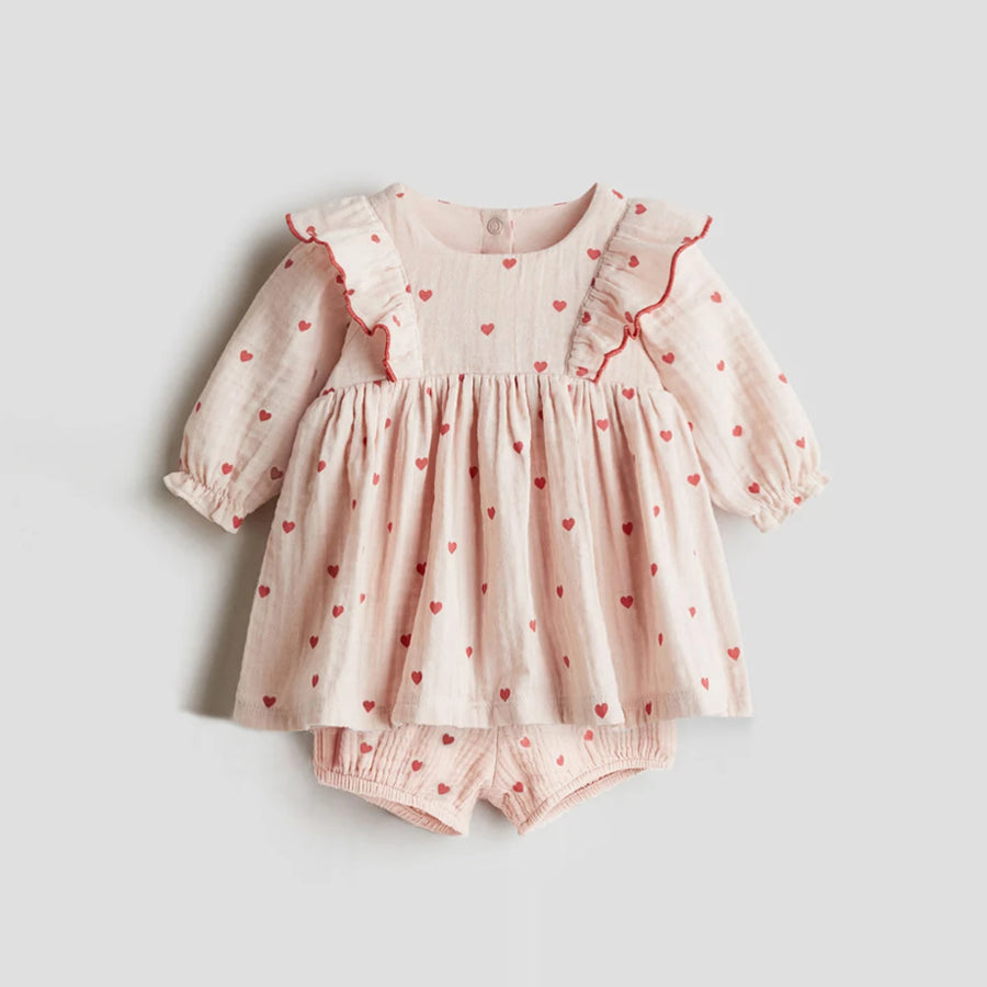 Soft breathable organic cotton fabric in toddler girls clothing set