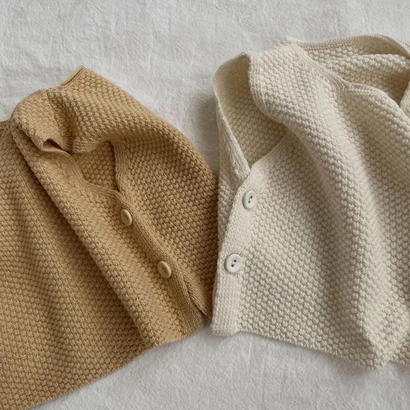 Yellow sleeveless knit vest and shorts set for baby girls